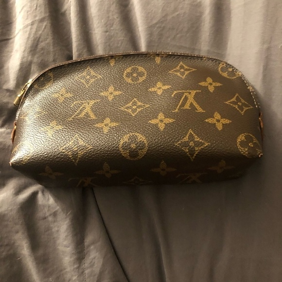 Louis Vuitton Monogram Cosmetic Pouch - Picture 5 of 10